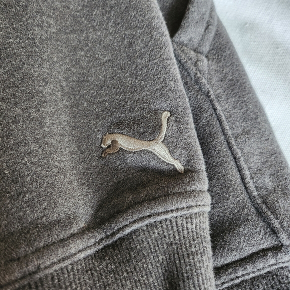 Puma men's XL front zip sweatshirt, gray with  orange accents - Picture 9 of 9